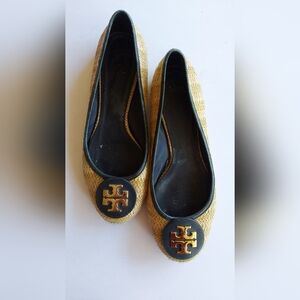 Tory Burch Reva Raffia ballet flats. These shoes are made of woven straw size 10